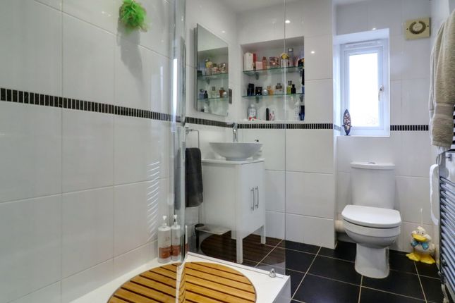 14. Ensuite