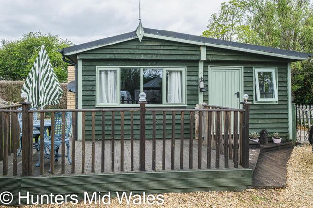 Mobile/park home for sale in Crossgates, Llandrindod Wells
