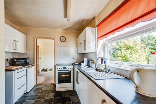 159, Thames Avenue, Swindon photo 4