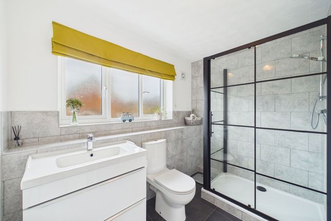 10 Plover Close, Thetford photo 4