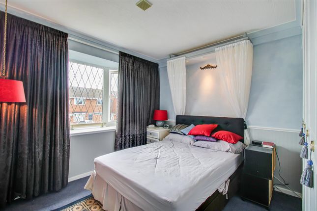 14, Manor Avenue, Ossett photo 4