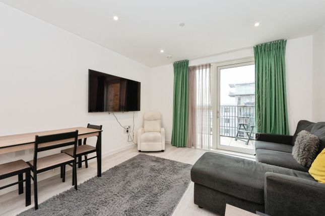 Flat 52, Croxby House, Prince Regent Road, Hounslow photo 4