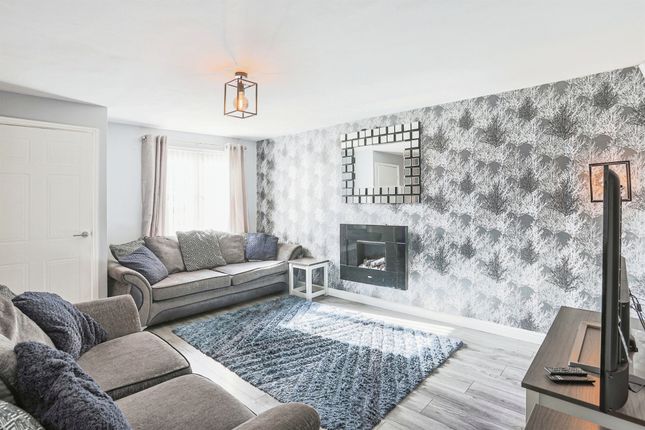 End terrace house for sale in Oakham Way, Leeds