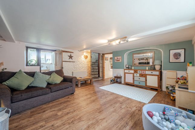 Stalbridge Farmhouse,, Station Road, Sturminster Newton photo 3