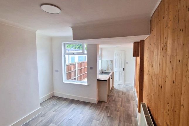 House For Rent In 4 Park Street, Newlands, Heanor, De75 7Fj