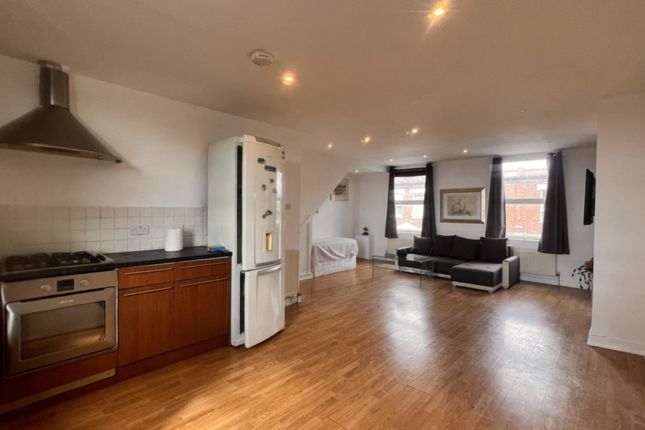 Flat for sale in Harrow Road, Kensal Green