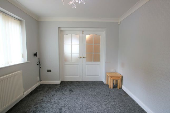 Town house for sale in Leamington Road, Blackburn