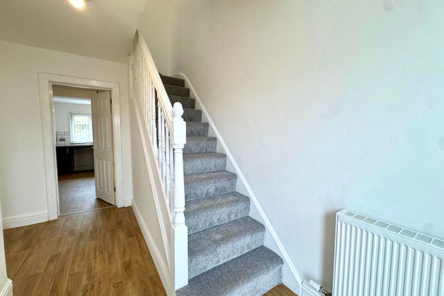 100 Garden City, Merthyr Tydfil photo 2