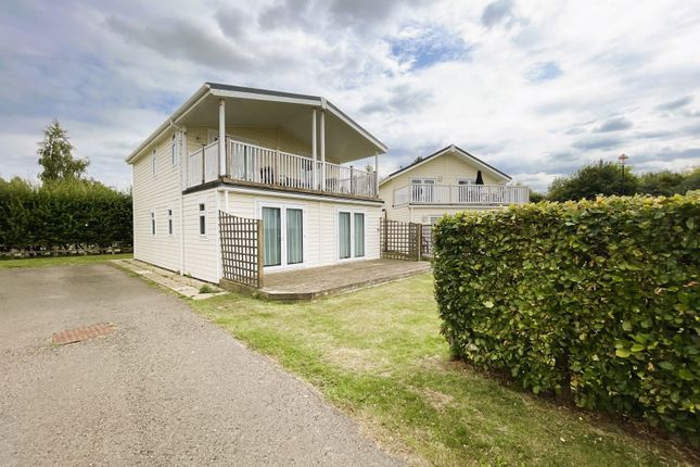 3-bed caravan on 34 Carnoustie Court,Tydd St. Giles Golf & Leisure Centre, Kirkgate, Wisbech, £150,000
