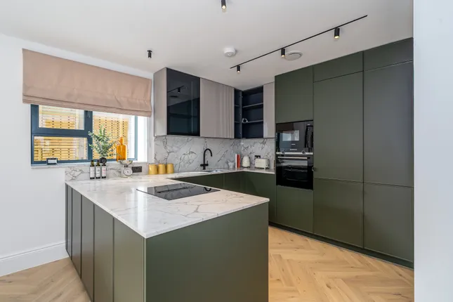 Hamptons - London New Homes
