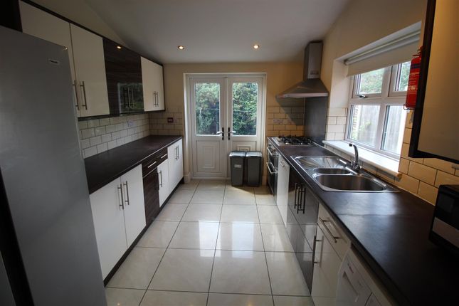 Thumbnail Property to rent in Peveril Road, Beeston