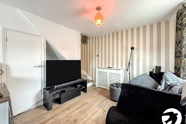 9 Lymington Court,, Bicknor Road, Kent photo 2