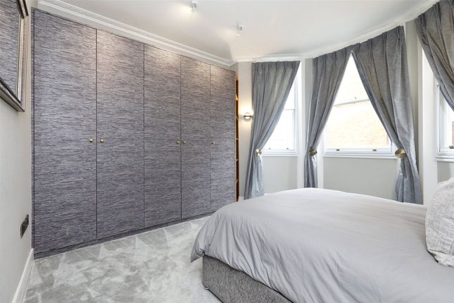 Flat for sale in Kensington Mansions, Trebovir Road, London