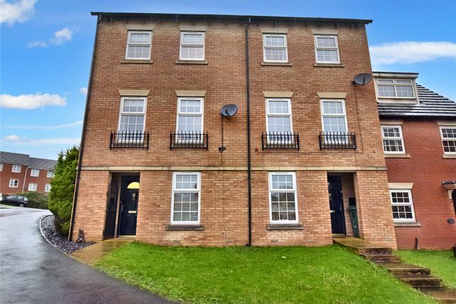 Town house for sale in Raynville Gardens, Leeds, West Yorkshire