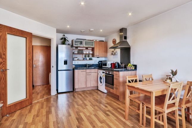 Flat 46, 124, Commercial Road, Dorset photo 4
