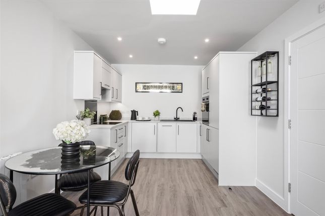 Flat 2, 15, Hamilton Street, Cheltenham photo 4
