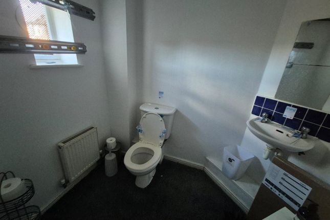 57, Whitebrook Road, MANCHESTER photo 2