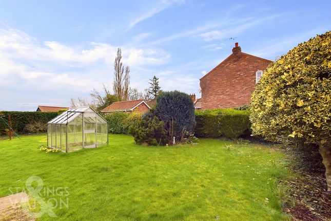 Cottage for sale in High Bungay Road, Loddon, Norwich