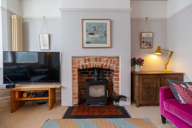 90 Knighton Church Road, Leicester photo 3
