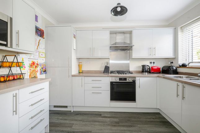 2 Sunrise Villas, Little Sunnyside, Crowborough photo 4