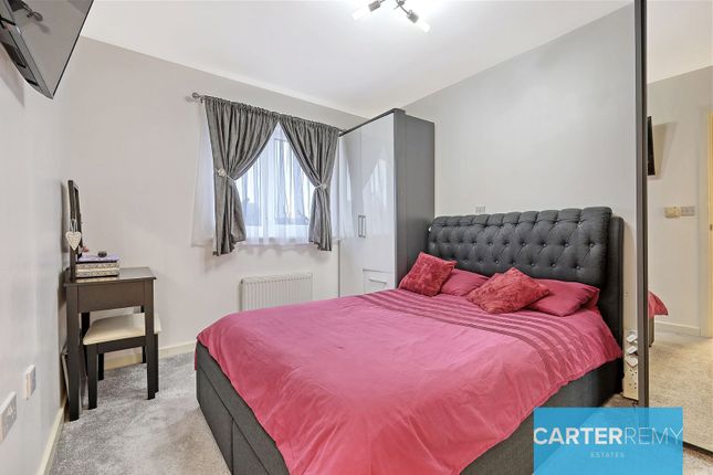 Terraced house for sale in Heathland Way, Grays
