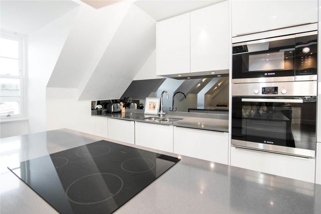 Flat 31, 2, Kew Bridge Road, London photo 5