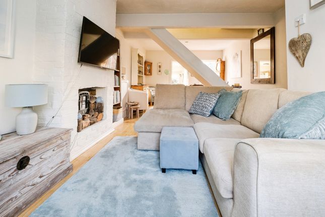 16, Elm Grove, Woodford Green photo 4