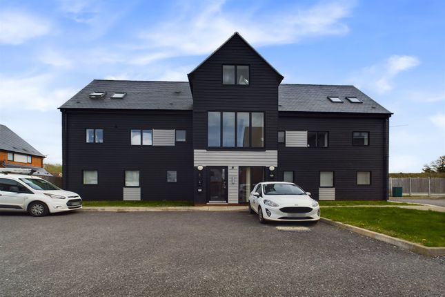 Thumbnail Flat for sale in Bel House, Billericay, Essex