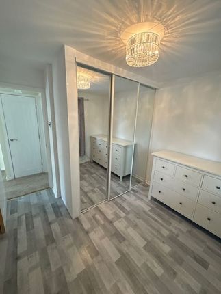 11 Elmwood Grove, Tredegar photo 4