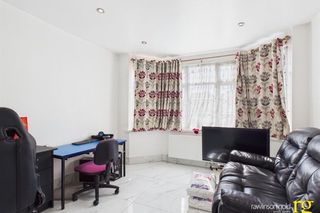 11, Sparkbridge Road, Harrow photo 3