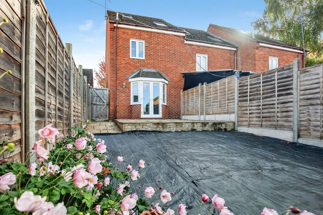 Coppertree Walk, Kettering photo 4