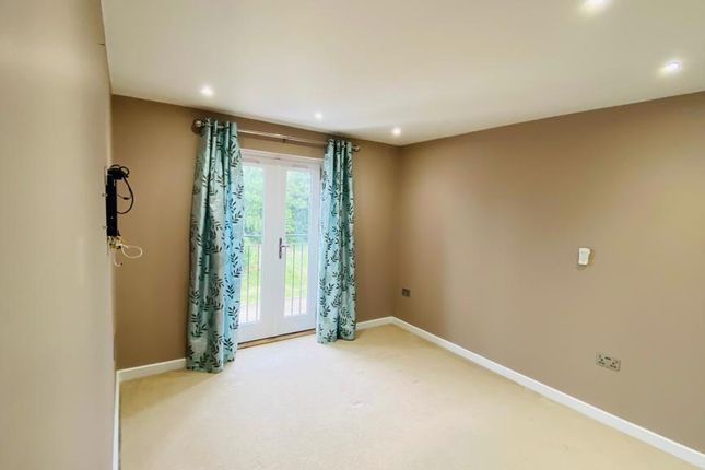 37, Far Holme, Milton Keynes photo 3