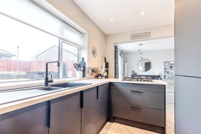 5, Elmpark Way, Greater Manchester photo 4