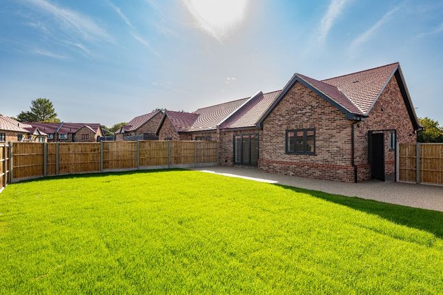 3 Wright Brother Close, Sheerness photo 4