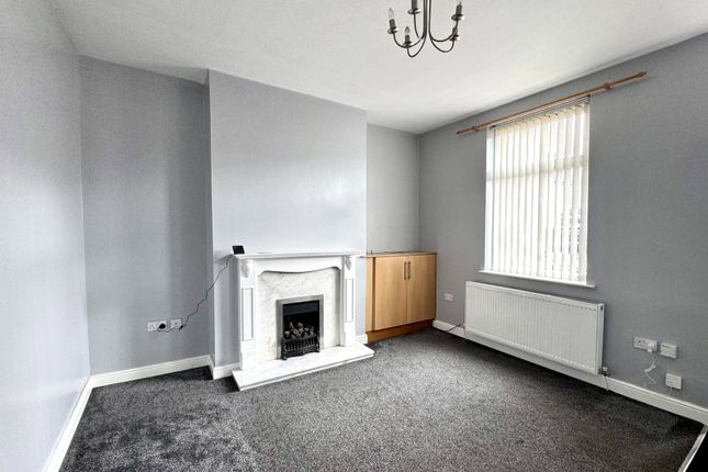 144, Lordens Hill, Sheffield photo 2