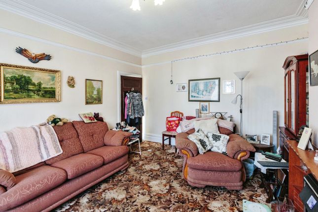 18, Arundel Avenue, Lancashire photo 4