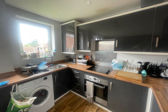 Property to rent in Anglian Way, Coventry