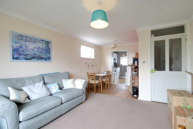33, Sandpiper Court, East Wittering Chichester photo 4