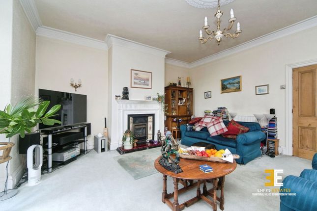 2, Mostyn Avenue, Llandudno photo 3