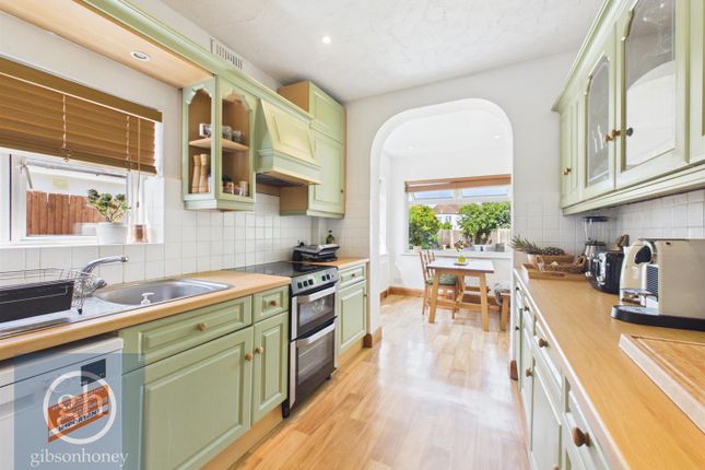 2, Keswick Gardens, Ruislip photo 3