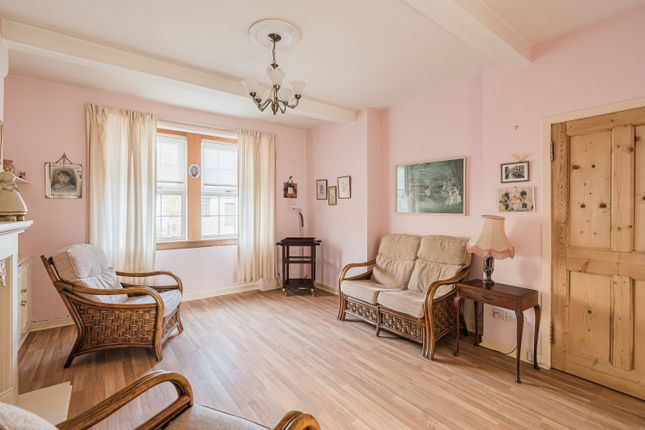 11, Chesser Grove, Edinburgh photo 4