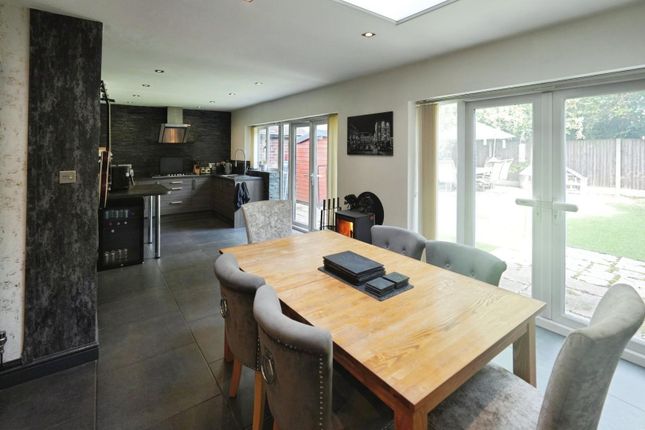 9, Woodburn Road, Greater Manchester photo 4
