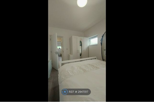 Edgwarebury Gardens, Onebed R, Edgware photo 3
