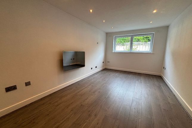 Apt 54 Lowbridge Court, Liverpool photo 2