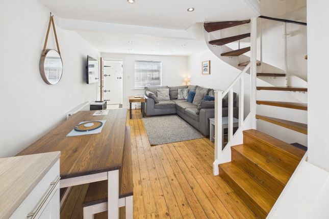 9, Clarence Place, Whitby photo 4