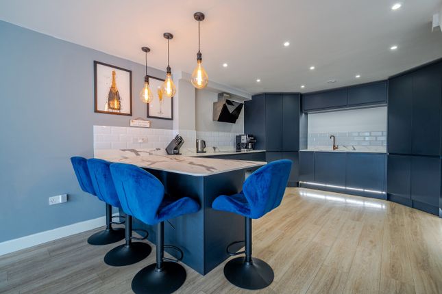 2, Lord Nelson Drive, Devon photo 2