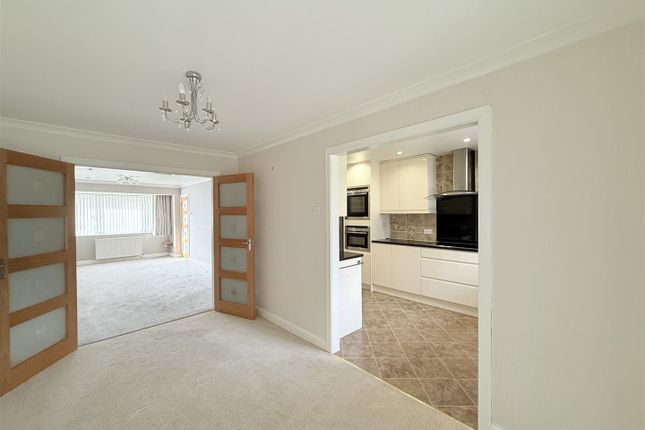 41, Fold Crescent, Stalybridge photo 3