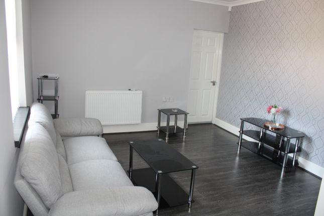 Flat 3, Birmingham photo 4