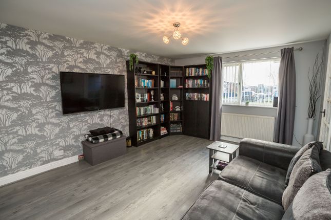 23, Brackendale, Chester photo 2