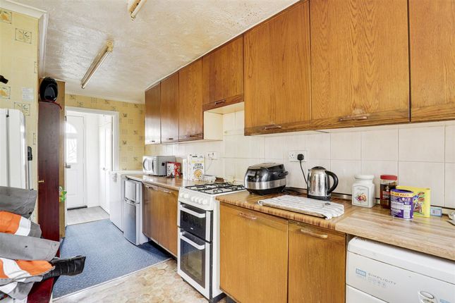 2 Chediston Vale, Nottingham photo 3